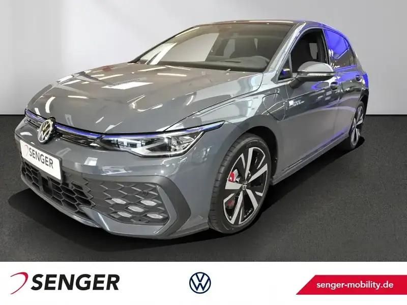 Grau Gebraucht 2024 VW Golf VIII GTE | 39.890 € - Bild 1/1