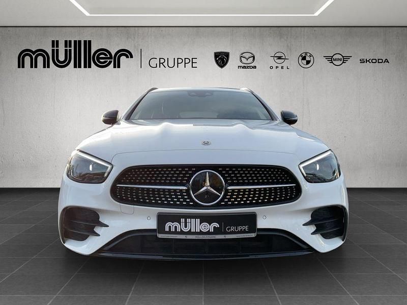Gebraucht Mercedes E300 AMG line 306 PS (225 kW) 2020 Weiß Limousine