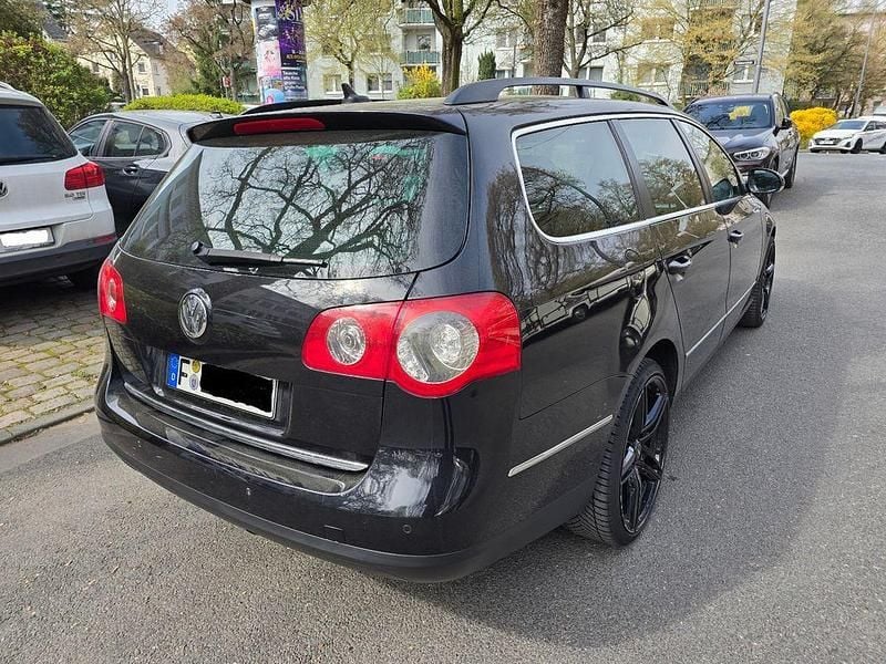 Gebraucht VW Passat Highline 160 PS (117 kW) 2008 Schwarz Kombi