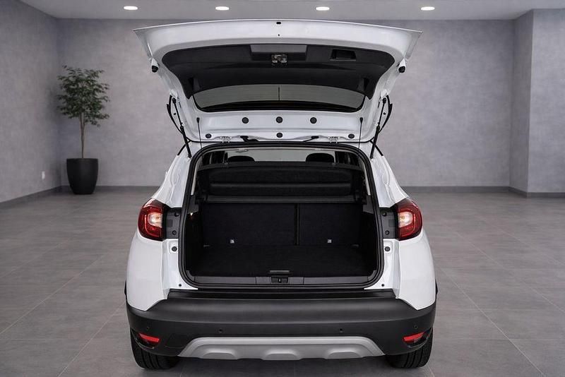 Używany Renault Captur Collection 131 KM (96 kW) 2020 Biały SUV