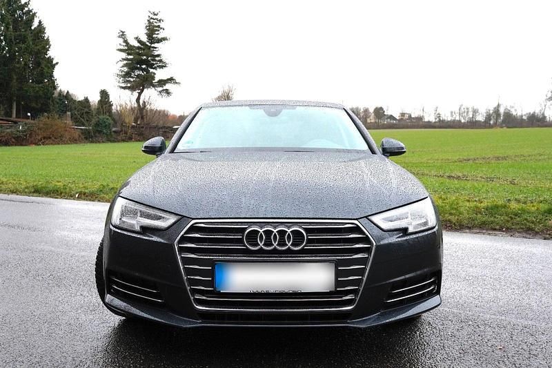 Gebraucht Audi A4 Ambiente 150 PS (110 kW) 2016 Grau Limousine