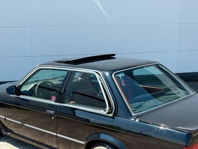 Używany BMW 325 129 KM (94 kW) 1984 Czarny Coupe