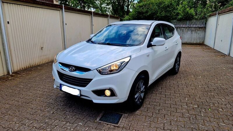 Weiß Gebraucht 2014 Hyundai ix35 SUV | 8.350 € (Guter Preis) - Bild 1/4