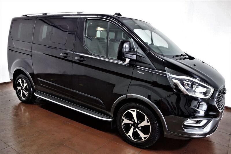 Obsidianschwarz metallic Gebraucht 2021 Ford Tourneo Custom Active Kombi | 27.999 € - Bild 1/4
