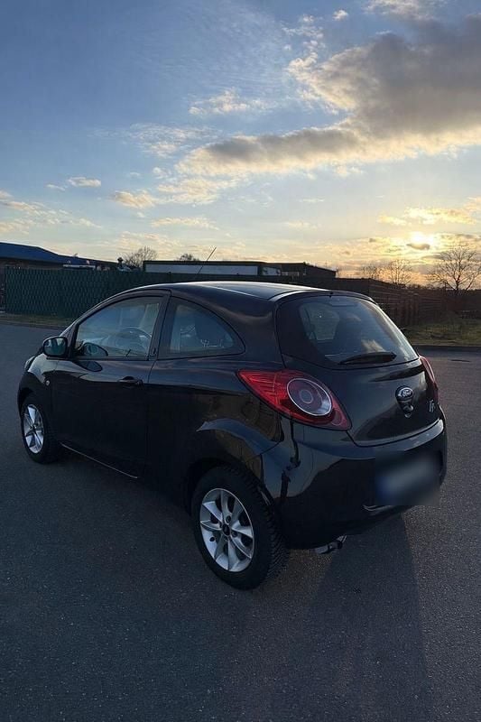 Gebraucht Ford Ka Champions Edition 69 PS (50 kW) 2013 Schwarz Kleinwagen