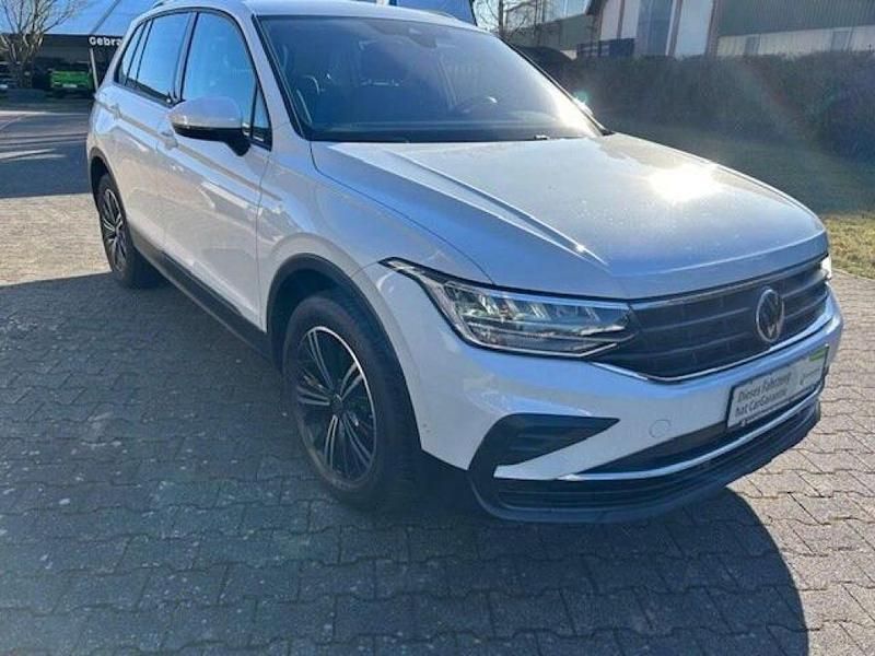 Gebraucht VW Tiguan 150 PS (110 kW) 2021 Weiß (metallic) SUV