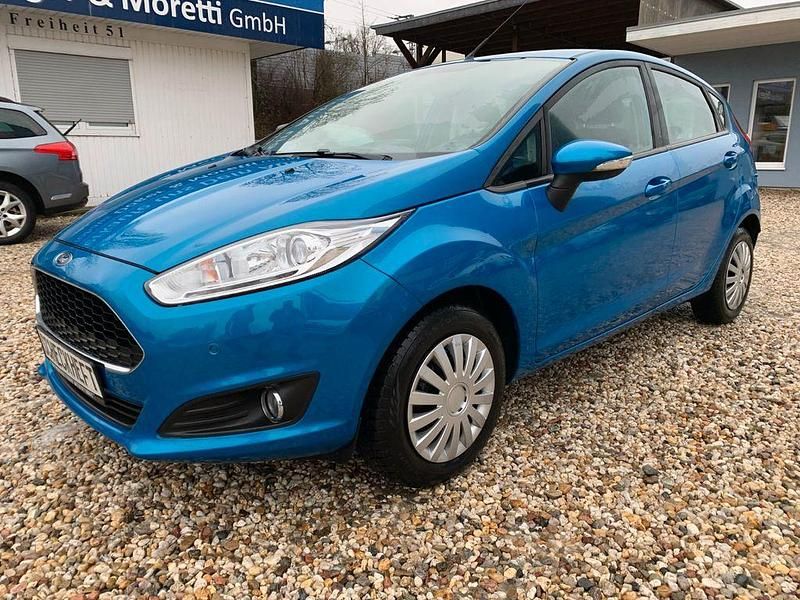 Gebraucht Ford Fiesta 95 PS (69 kW) 2016 Blau Kleinwagen