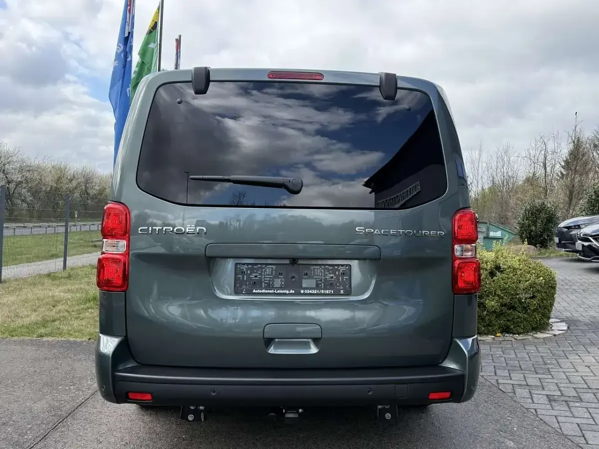 Gebraucht Citroën Spacetourer 177 PS (130 kW) 2026 All terraingrün Van / Kleinbus