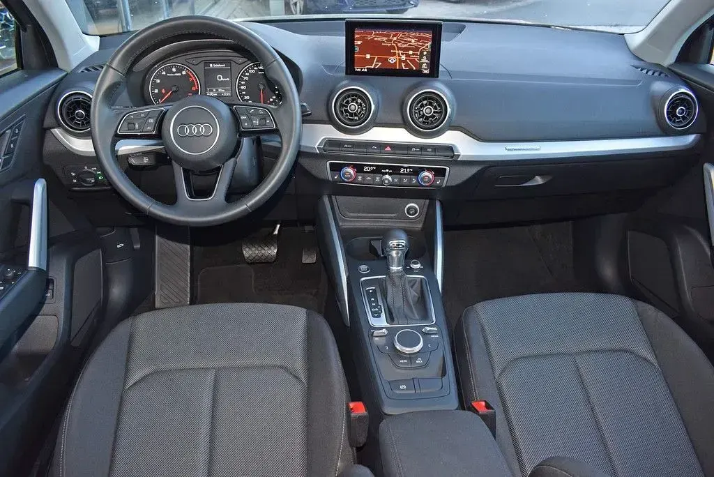 Gebraucht Audi Q2 S-Line 190 PS (139 kW) 2021 Grau SUV