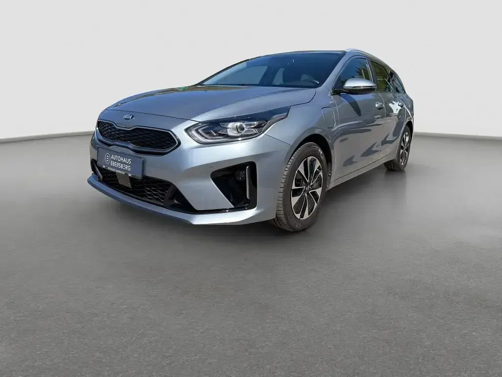 Gebraucht Kia Ceed 141 PS (103 kW) 2020 Silber Kleinwagen