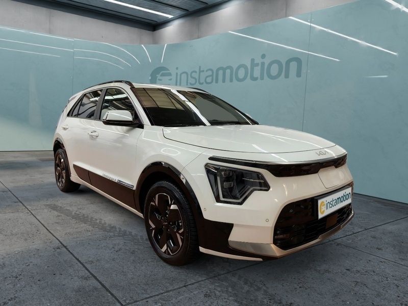 Weiß Gebraucht 2024 Kia e-Niro Inspiration SUV | 32.140 € (Guter Preis) - Bild 1/4