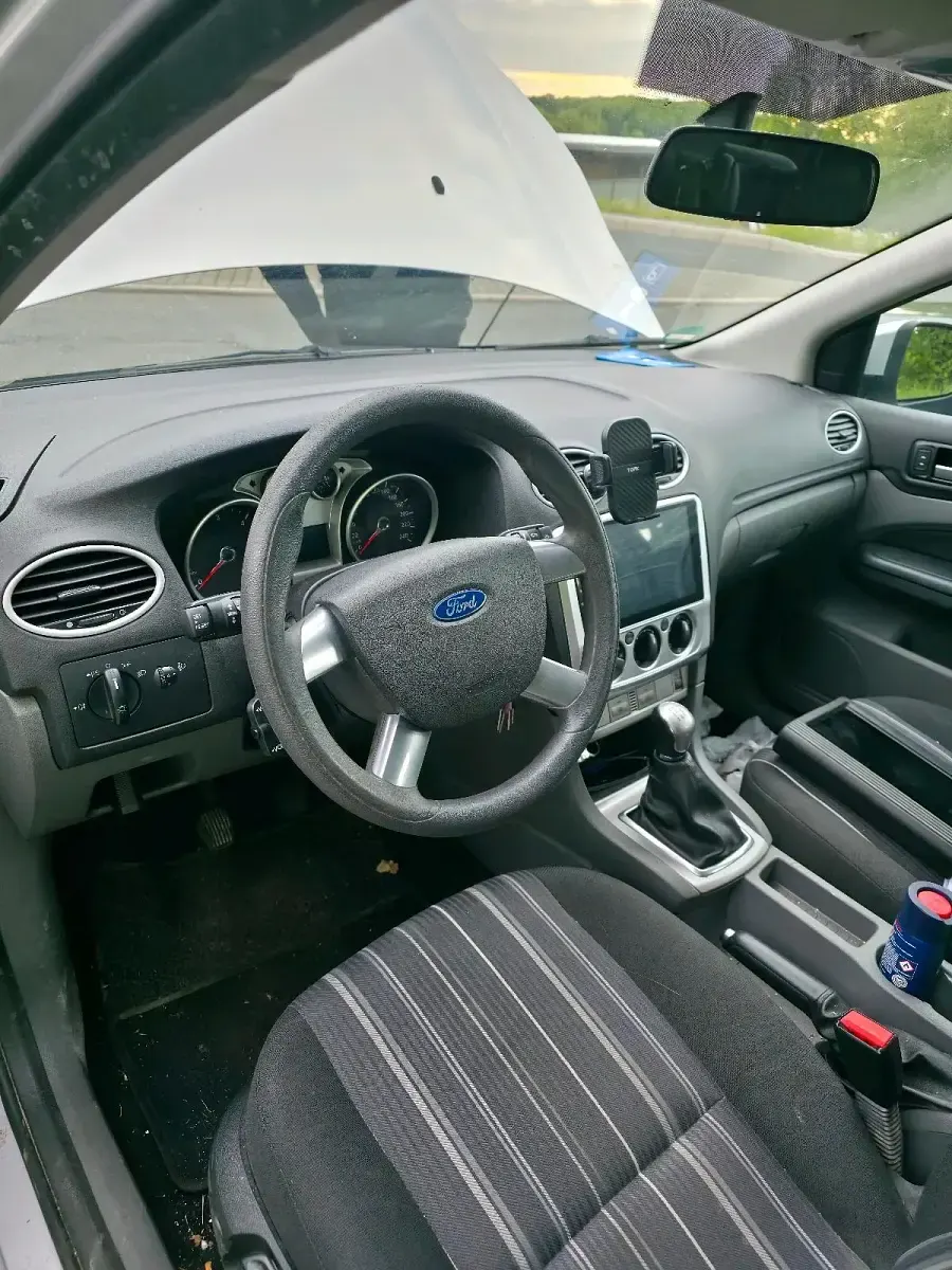 Gebraucht Ford Focus 105 PS (77 kW) 2011 Silber Kombi