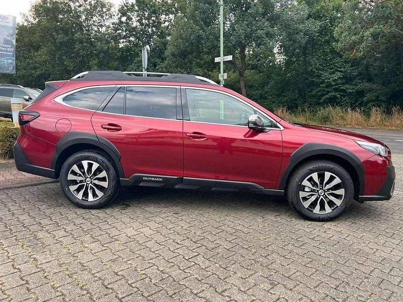 Neu Subaru Outback Platinum 169 PS (124 kW) 2025 Crimson red SUV