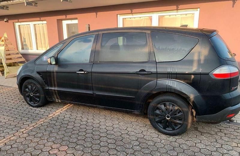 Gebraucht Ford S-MAX Titanium 140 PS (102 kW) 2009 Schwarz Van / Kleinbus