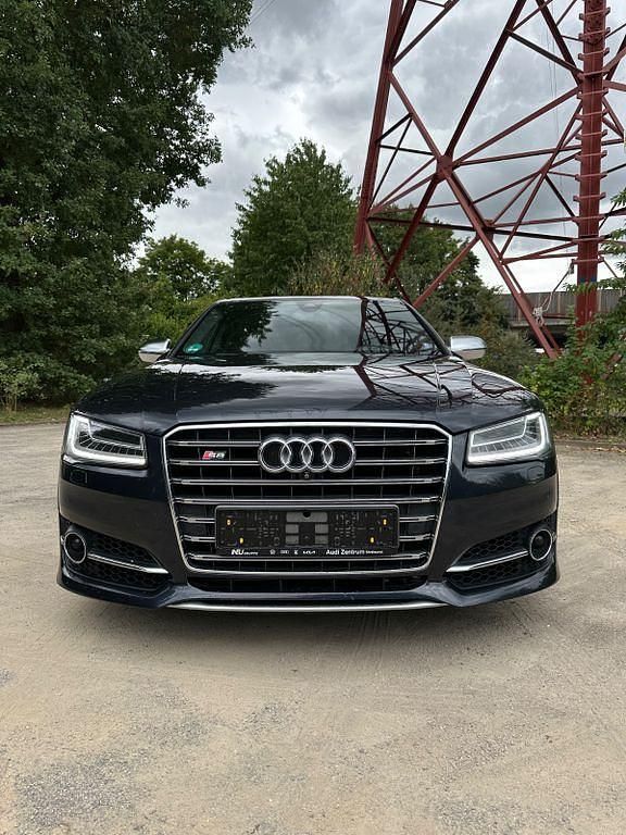 Gebraucht Audi S8 Ambiente 519 PS (381 kW) 2015 Blau Limousine