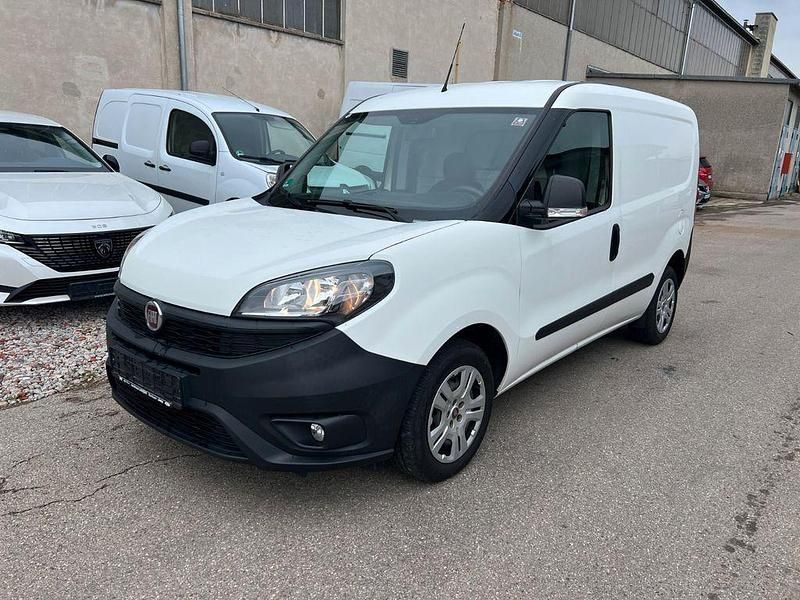 Bianco banchisa/pack/canova/sa Gebraucht 2021 Fiat Doblò Van / Kleinbus | 8.900 € (Guter Preis) - Bild 1/4
