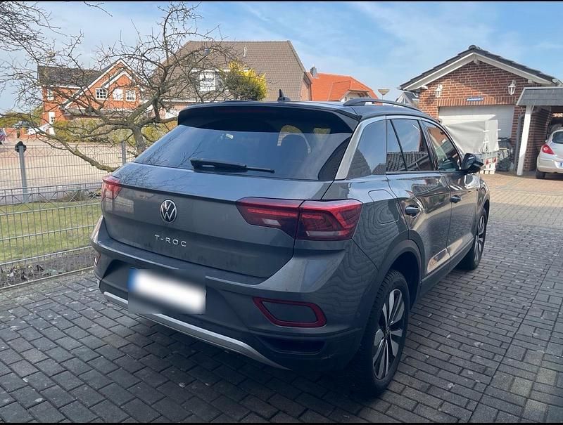 Gebraucht VW T-Roc Move 150 PS (110 kW) 2024 Grau SUV