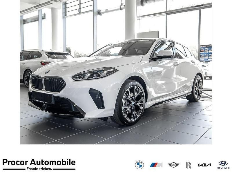 Weiß Neu 2025 BMW 120 Sport Line Kleinwagen | 36.690 € (Guter Preis) - Bild 1/4