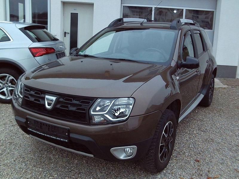 Braun Gebraucht 2017 Dacia Duster Black Shadow SUV | 8.999 € (Guter Preis) - Bild 1/4