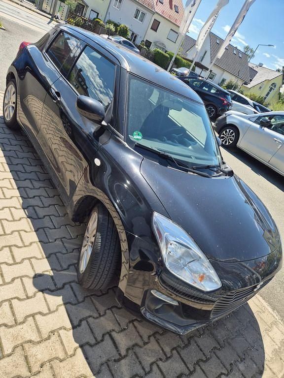Schwarz Gebraucht 2018 Suzuki Swift Comfort Kleinwagen | 11.000 € (Fairer Preis) - Bild 1/4