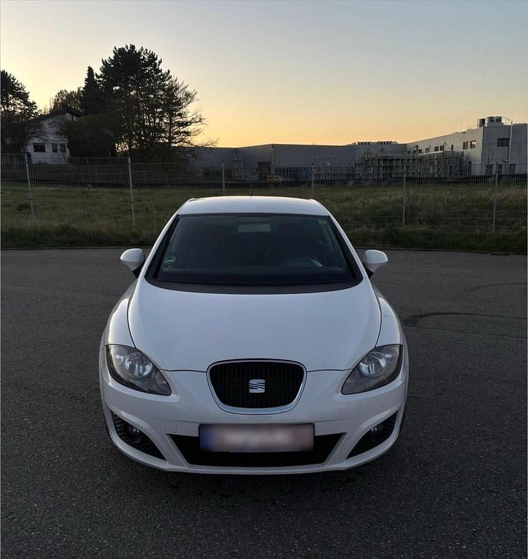Usata Seat Leon 140 CV (102 kW) 2012 Bianco Utilitaria