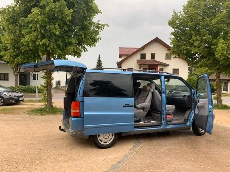 Gebraucht Mercedes V280 174 PS (127 kW) 1998 Blau Van / Kleinbus