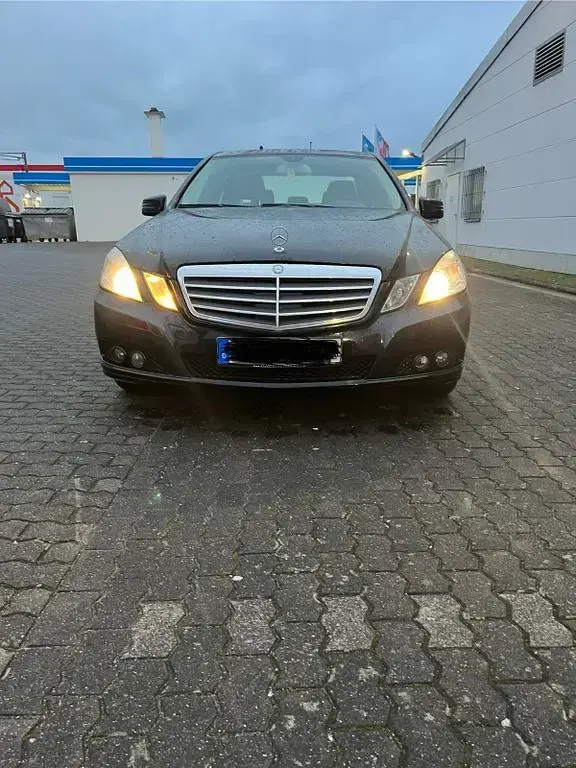 Brugt Mercedes E220 170 HK (125 kW) 2009 Sort Sedan