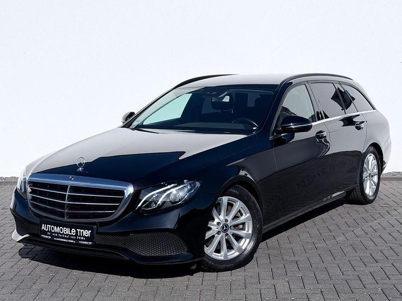 Obsidianschwarz Gebraucht 2019 Mercedes E300 Kombi | 27.990 € (Guter Preis) - Bild 1/4