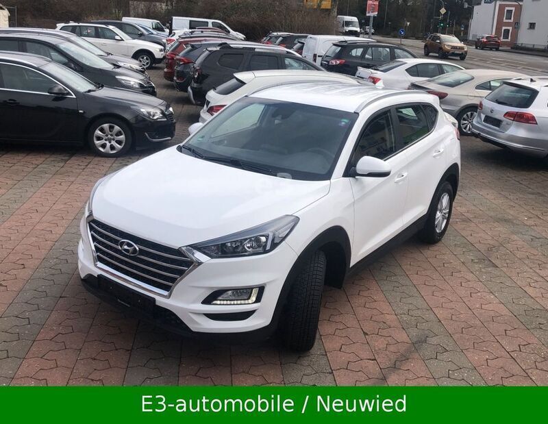 Weiß Gebraucht 2019 Hyundai Tucson Trend SUV | 16.390 € (Guter Preis) - Bild 1/4