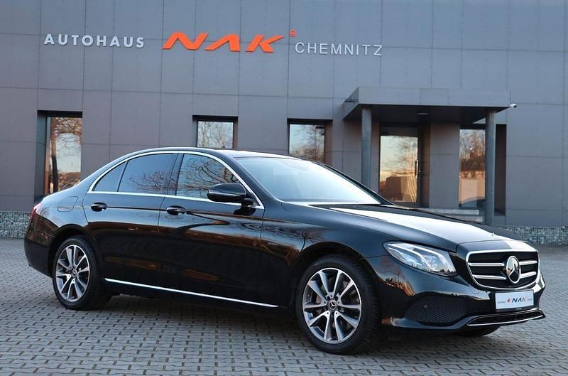 Second-hand Mercedes E300 320 CP (235 kW) 2019 Negru Berlinǎ