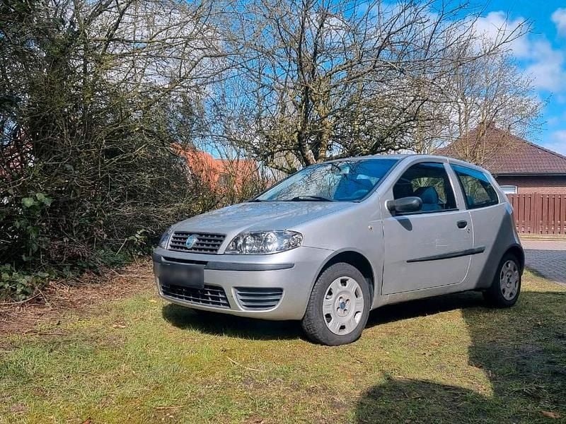 Usata Fiat Punto 60 CV (44 kW) 2004 Grigio Utilitaria