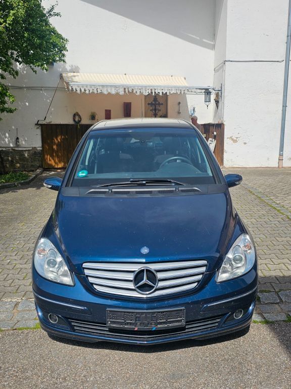 Blau Gebraucht 2007 Mercedes B200 Van / Kleinbus | 3.000 € (Guter Preis) - Bild 1/4
