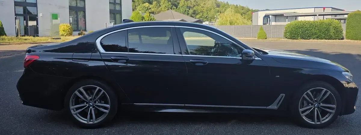 Gebraucht BMW 730 M Sport 265 PS (194 kW) 2017 Schwarz Limousine