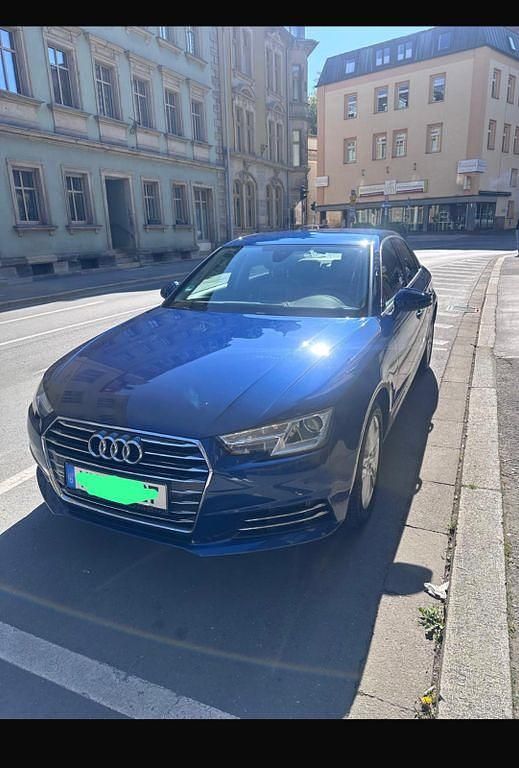 Gebraucht Audi A4 Design 190 PS (139 kW) 2017 Blau Limousine