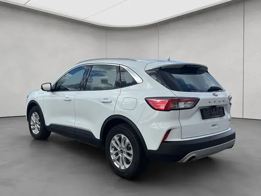 Gebraucht Ford Kuga Titanium 224 PS (164 kW) 2022 Frozen white SUV