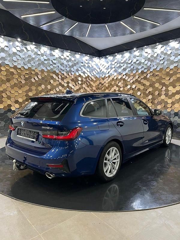 Gebraucht BMW 320 Advantage 190 PS (139 kW) 2019 Mediterranblau Kombi