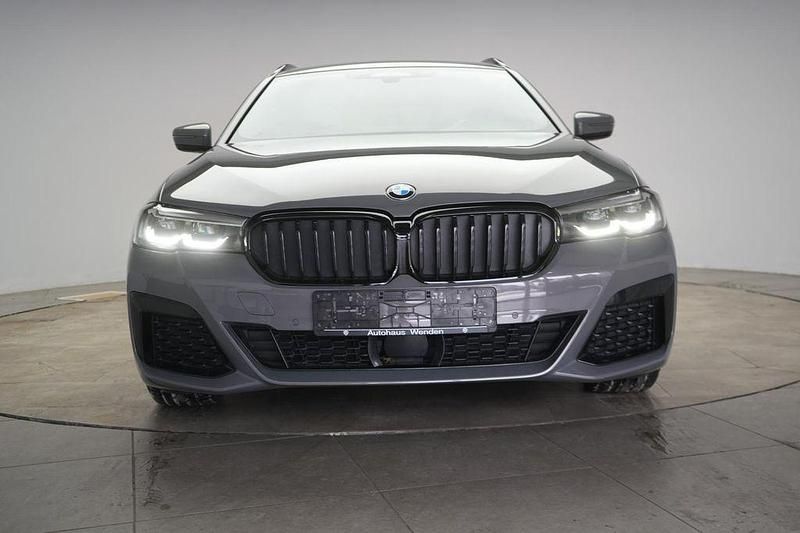 Gebraucht BMW 520 M Sport 190 PS (139 kW) 2021 Grau Kombi