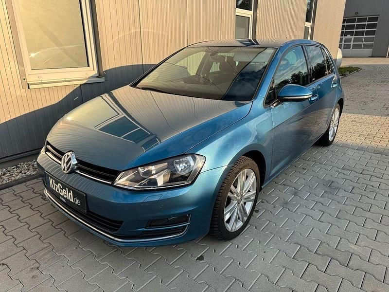 Blau Gebraucht 2016 VW Golf VII Allstar Limousine | 10.900 € (Guter Preis) - Bild 1/4