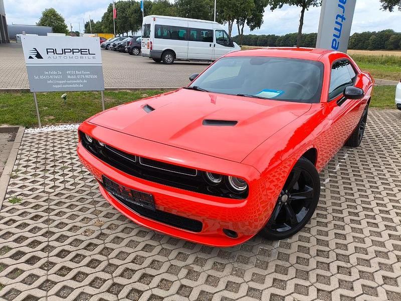 Orange Gebraucht 2017 Dodge Challenger Coupé | 26.990 € - Bild 1/4