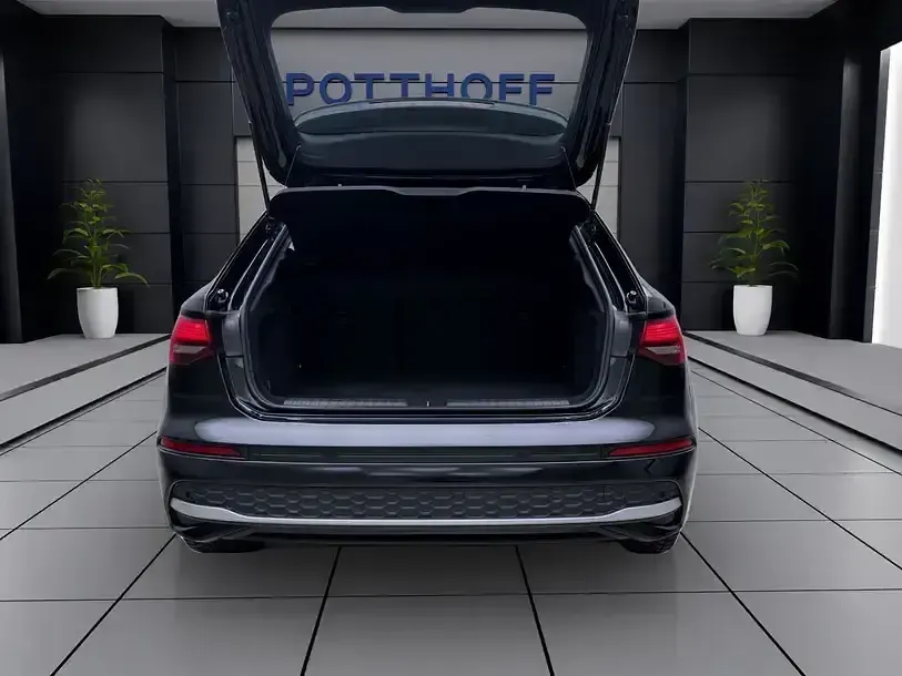 Gebraucht Audi A3 Advanced 116 PS (85 kW) 2025 Schwarz Limousine