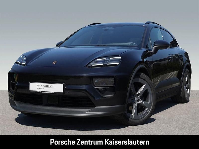 Tiefschwarzmetallic Gebraucht 2024 Porsche Macan SUV | 81.970 € (Guter Preis) - Bild 1/4