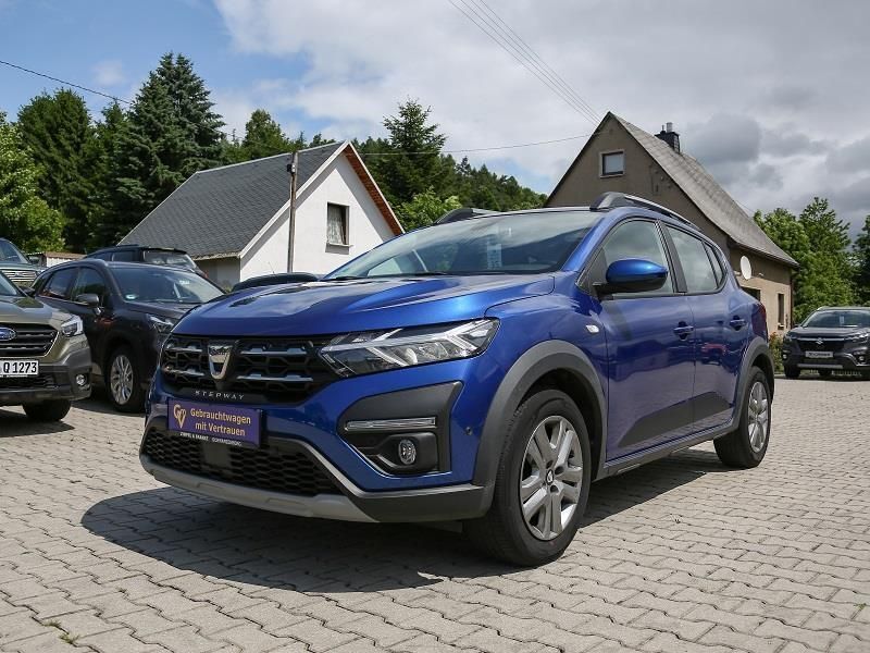 Blau Gebraucht 2021 Dacia Sandero Stepway Kleinwagen | 13.490 € (Fairer Preis) - Bild 1/4