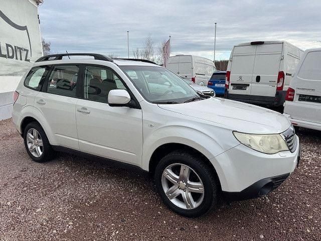 Gebraucht Subaru Forester 171 PS (125 kW) 2010 Weiß SUV