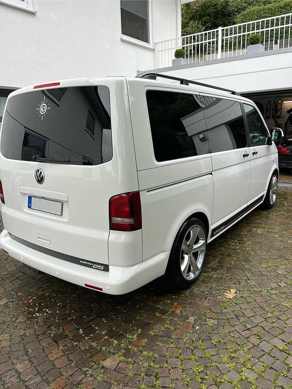 Gebraucht VW Multivan Edition 180 PS (132 kW) 2012 Weiß Van