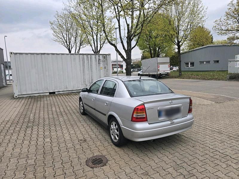 Gebraucht Opel Astra 2002 Silber Limousine
