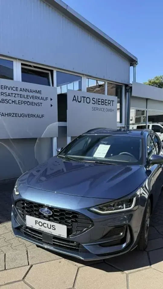 Neu Ford Focus ST-Line X 155 PS (114 kW) 2026 Chromablau metallic Kombi