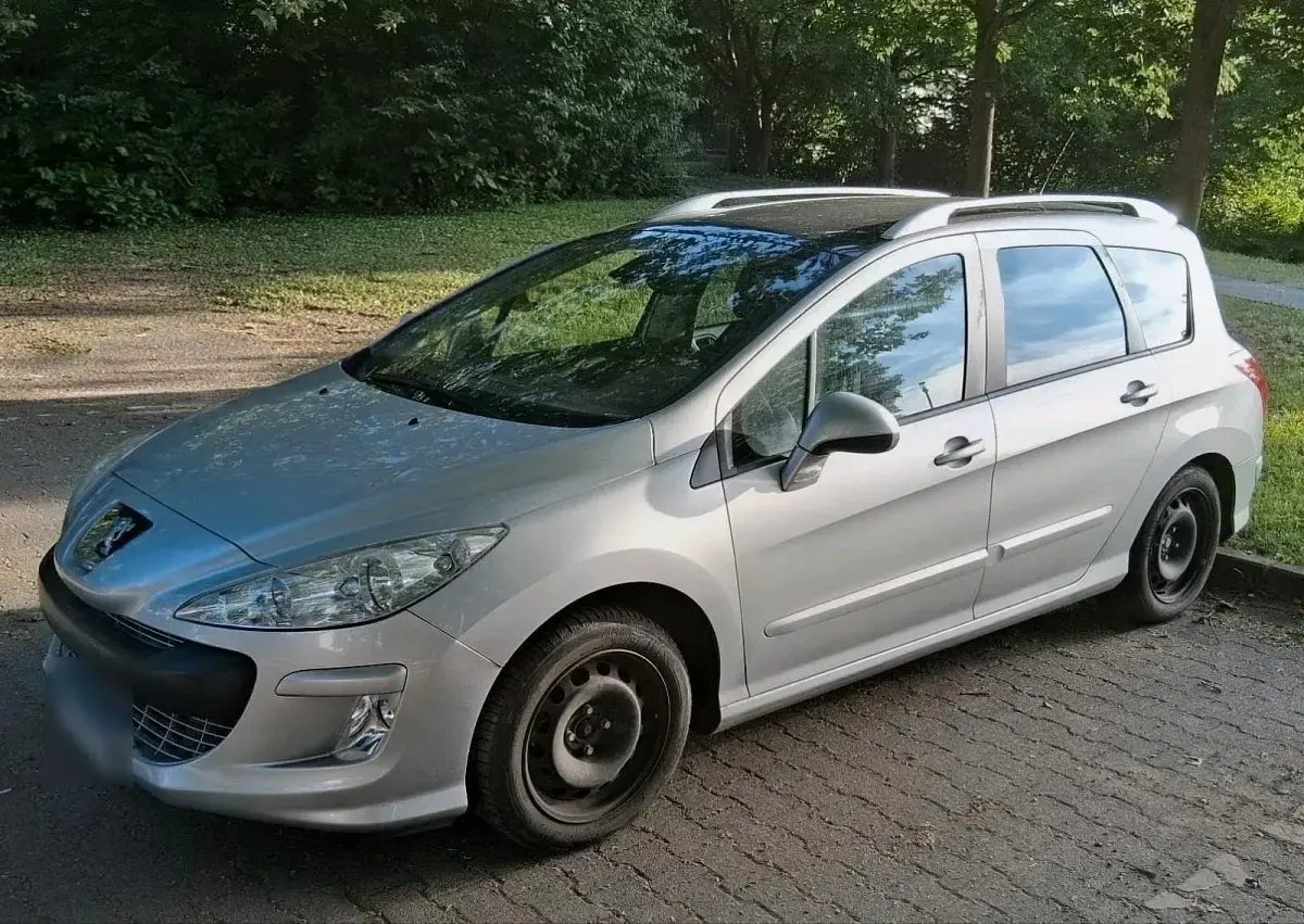 Gebraucht Peugeot 308 120 PS (88 kW) 2011 Grau Kombi