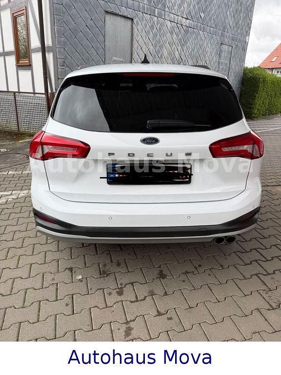 Usata Ford Focus Active 120 CV (88 kW) 2021 Bianco Berlina