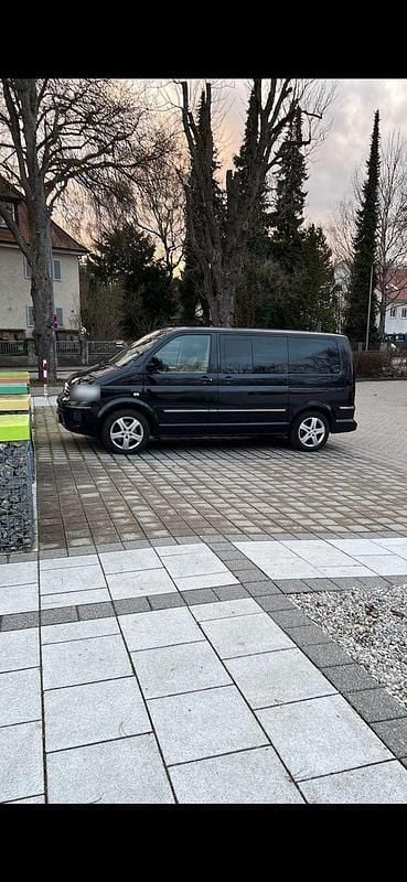 Gebraucht VW Multivan 174 PS (127 kW) 2008 Schwarz Van / Kleinbus