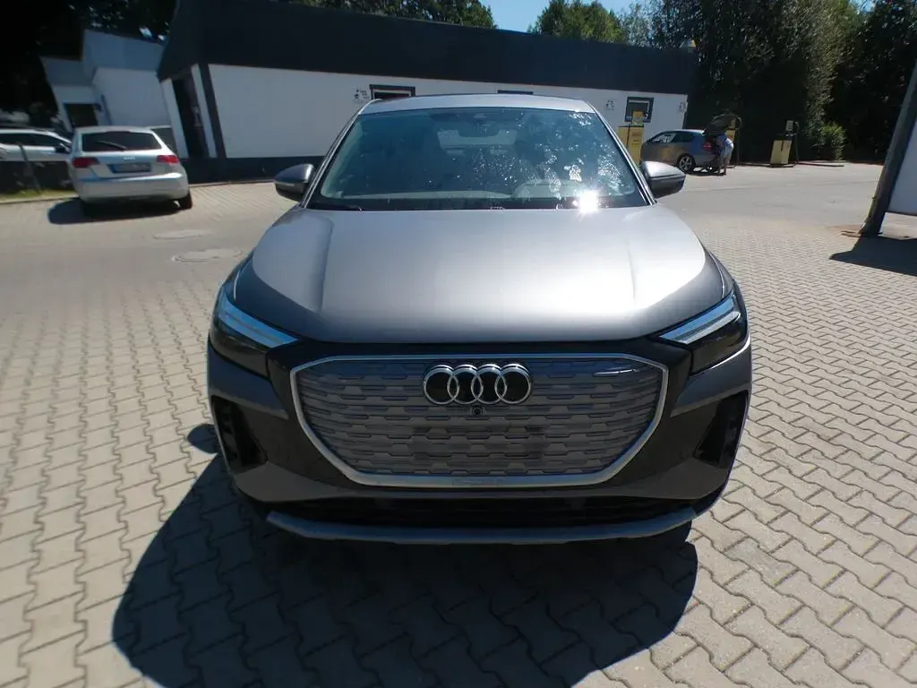 Gebraucht Audi Q4 Sportback e-tron Advanced 150 kW (204 PS) 2023 Grau SUV